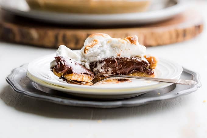 Show-Stopping Paleo S'mores Pie: Healthier Chocolate Meringue Bliss